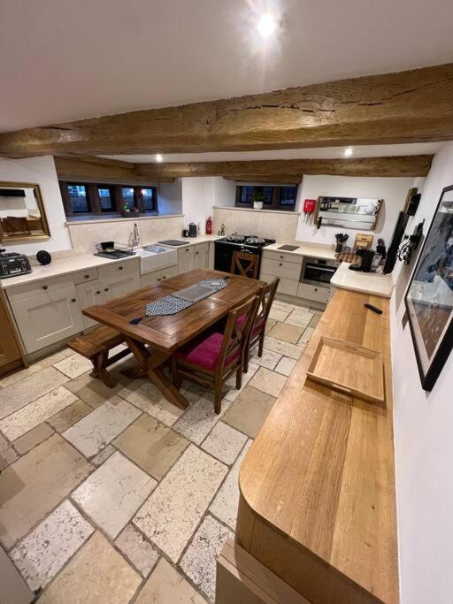 The Horners - Log Burner, Cheshire Village, Parking, Walks, Aga, Dogs Prestbury  Eksteriør billede