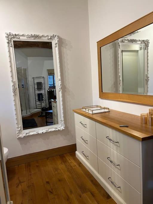 The Horners - Log Burner, Cheshire Village, Parking, Walks, Aga, Dogs Prestbury  Eksteriør billede